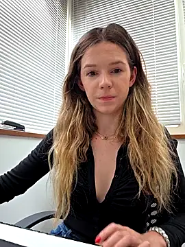 Lucie_mehott pusssy - 04.11.2026