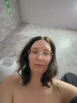 The_Snowwhitee pussy play