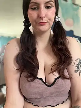 Pennybabyy ass play - 2025 May 05