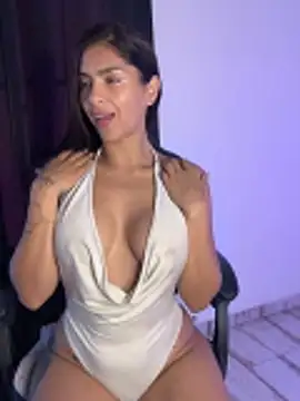 Chicachocolate01 tits and ass camshow