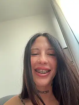 BellaGiaxx pussy play - 19 September 2025